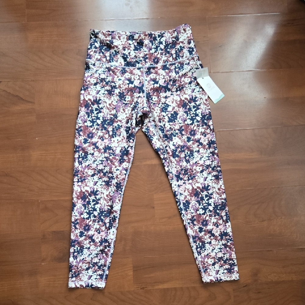 NWT BALANCE COLLECTION CAPRI WOMEN SZ LARGE